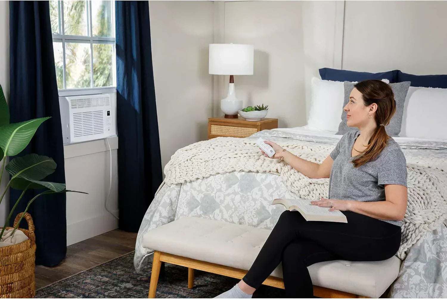 GE Window Air Conditioner Unit 5,000 BTU for Small Rooms up to 150 sq ft Manual Adjustable Fan wourant