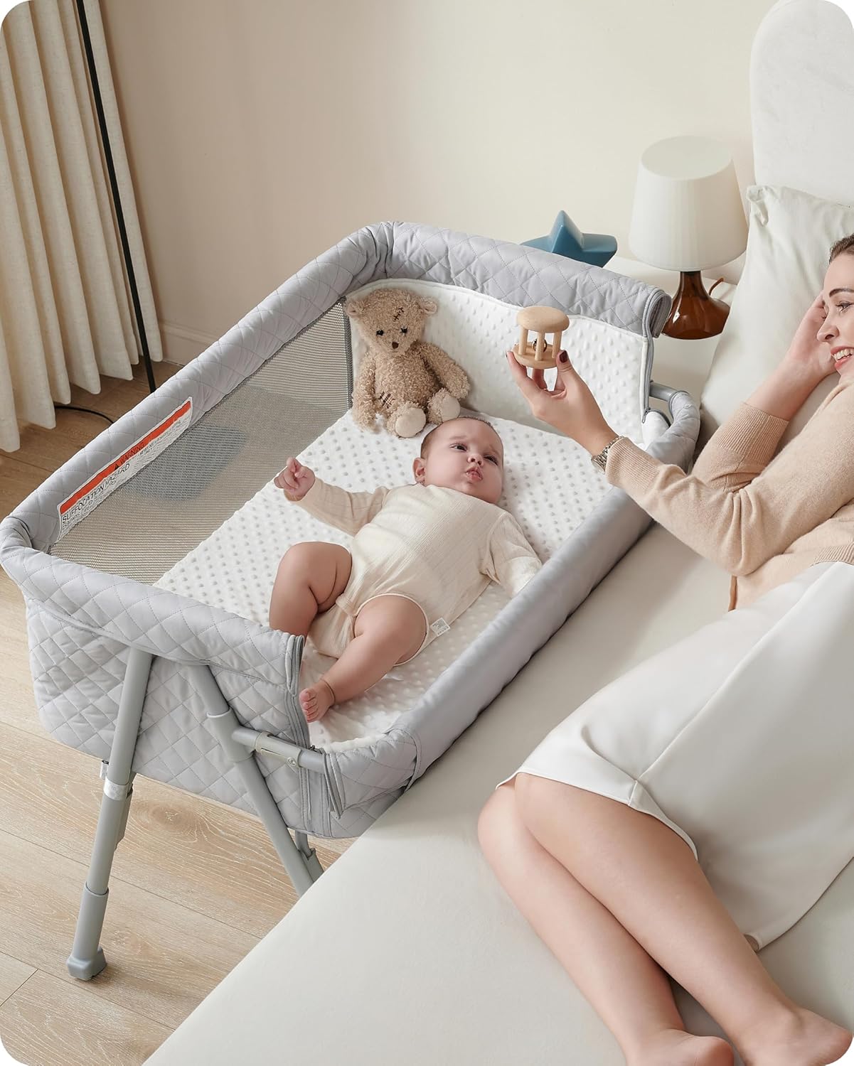 Bassinet Bedside Sleeper Baby Crib for Newborn Baby Bassinets Bedside Sleeper 4 Auto-Lock wourant