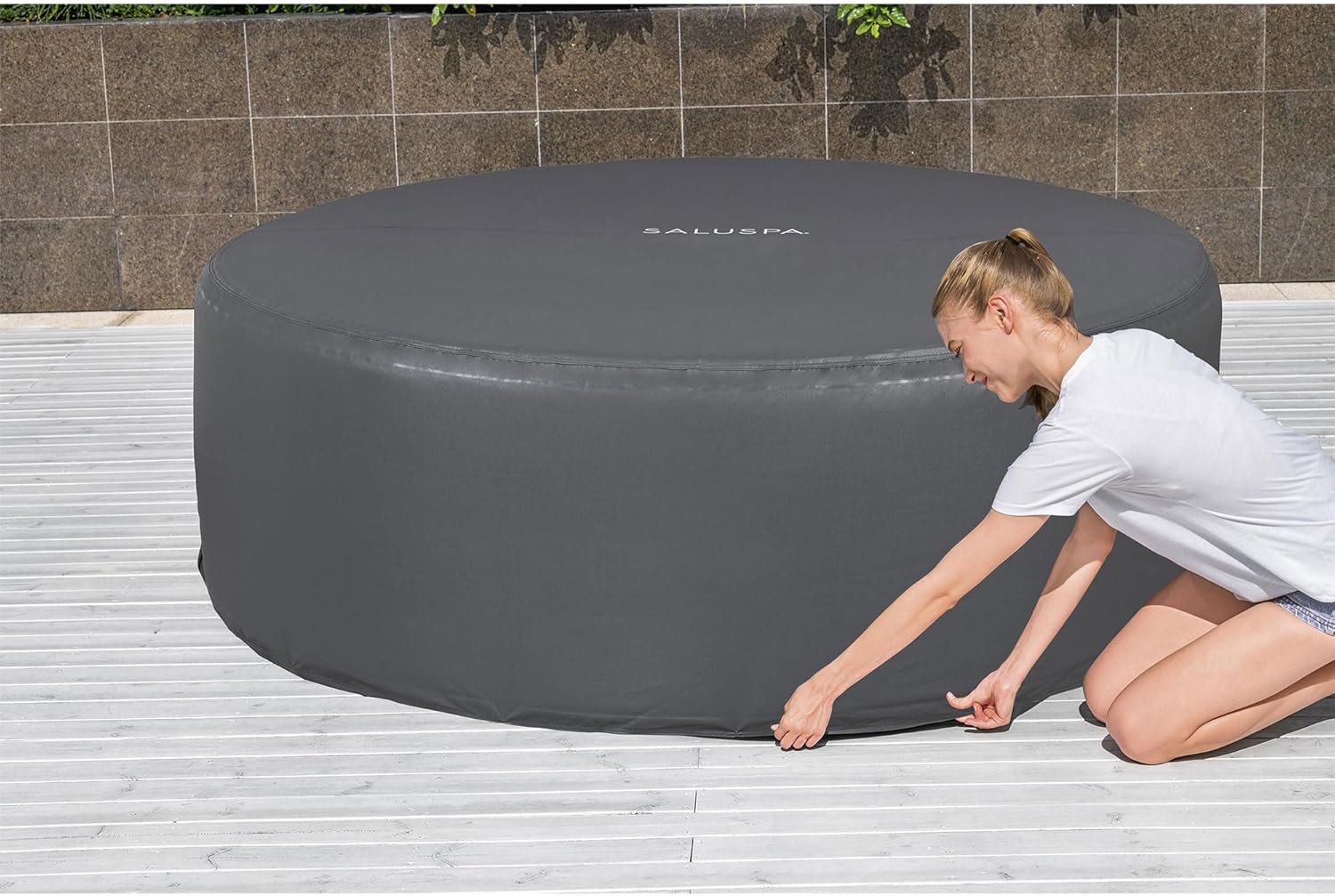 Bestway Palm Springs 4 to 6 Person EnergySense Smart AirJet Plus Inflatable Hot Tub Outdoor Spa with 140 AirJets and Insulated Cover wourant
