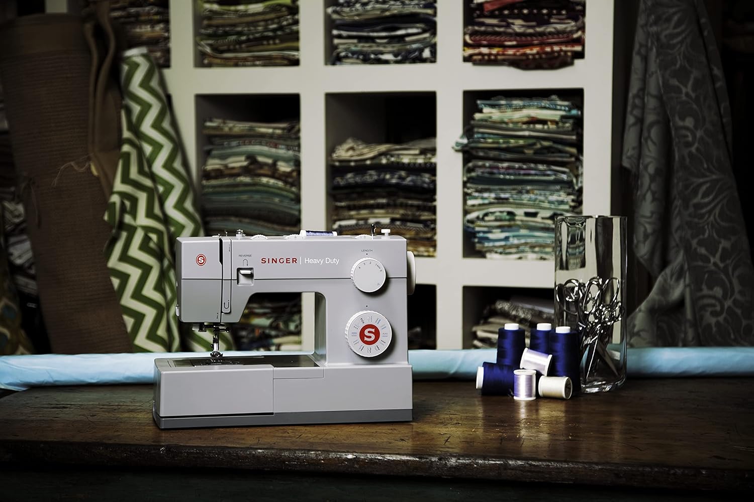 SINGER Heavy Duty 4423 High Speed Sewing Machine with Accessory Kit | Strong Motor With Enhanced Piercing Power, 97 Stitch Applications, Full Metal frame, 1-step Buttonhole & LED Light wourant