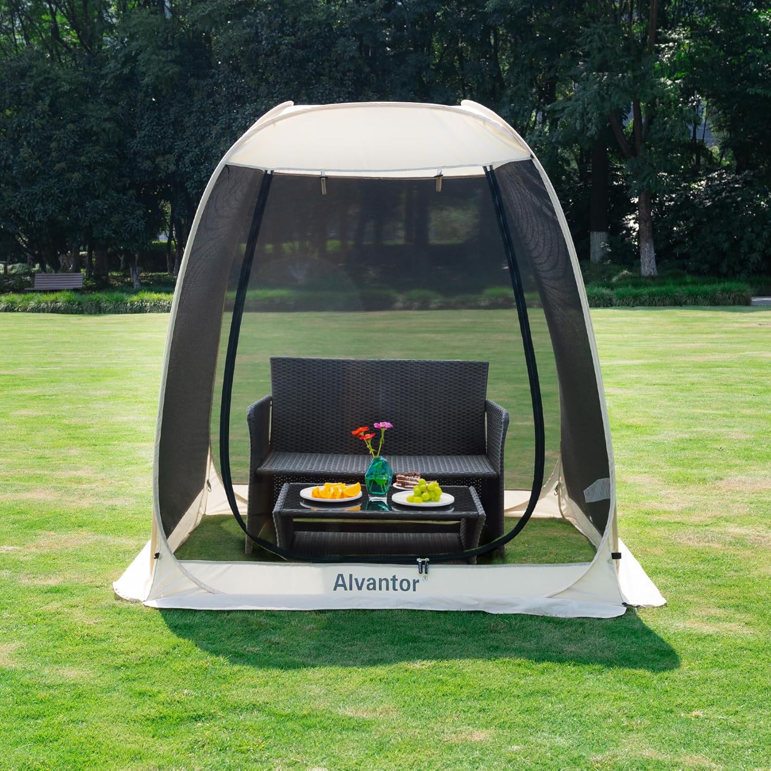 Screen gazebo, sleeps 6-10-15 people Igloo-style canopy tent with mosquito net on the sides Perfect for garden, patio, backyard wourant