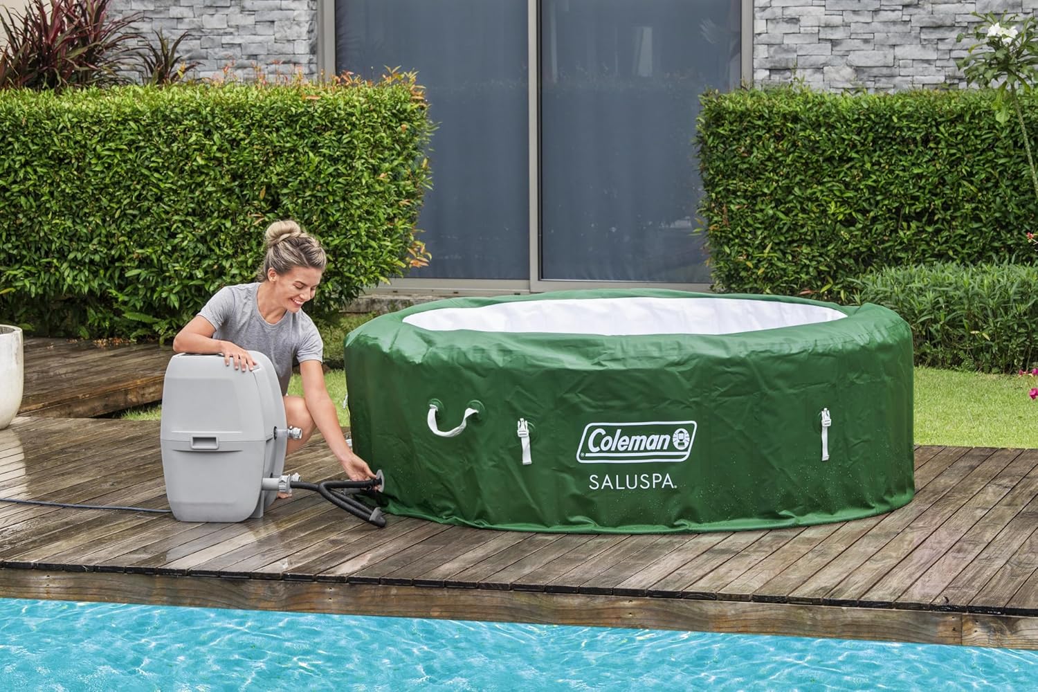 Bestway Palm Springs 4 to 6 Person EnergySense Smart AirJet Plus Inflatable Hot Tub Outdoor Spa with 140 AirJets and Insulated Cover wourant