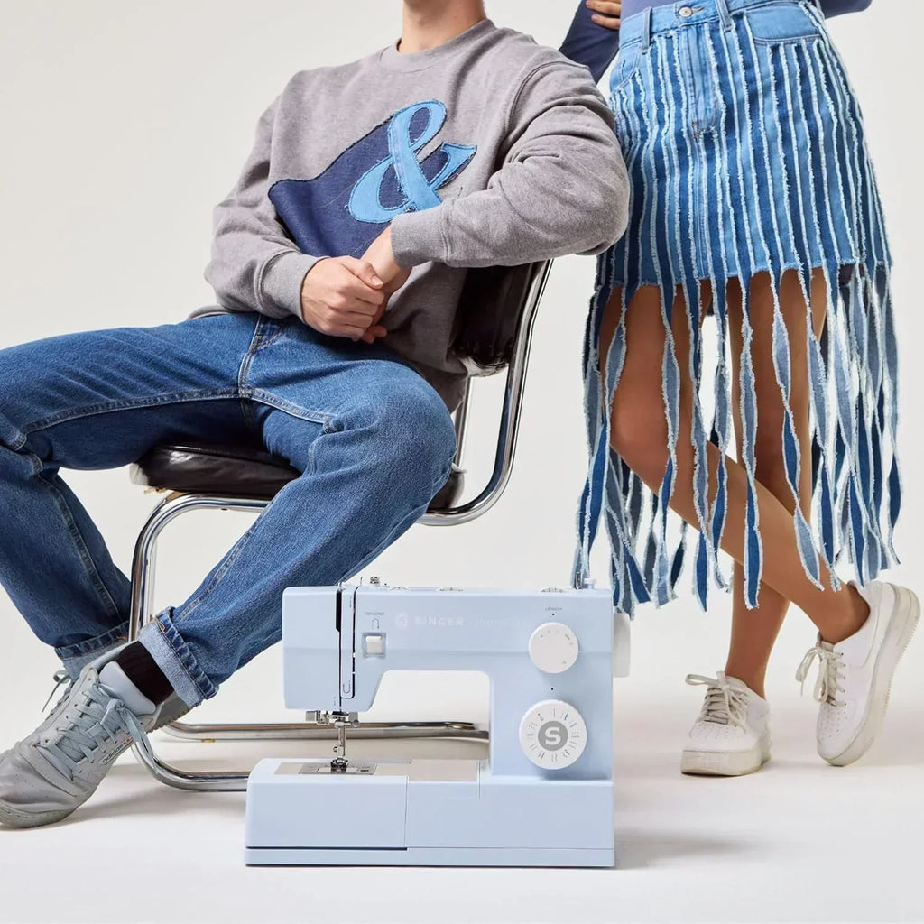 Heavy-Duty 4423 High-Speed Sewing Machine Includes Accessory Kit 97 Stitches One-Step Buttonhole wourant